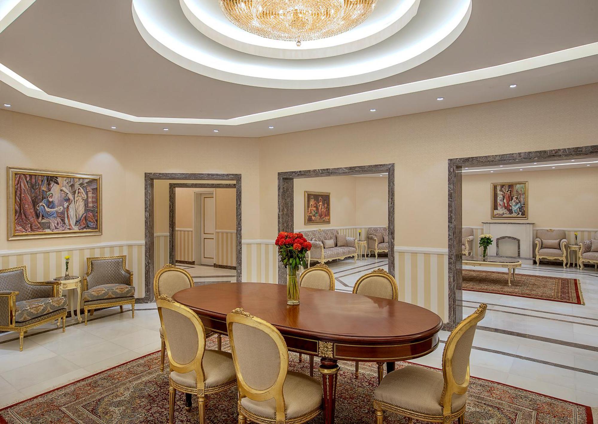 Hilton Hurghada Plaza Hotel Esterno foto The interior of the residence